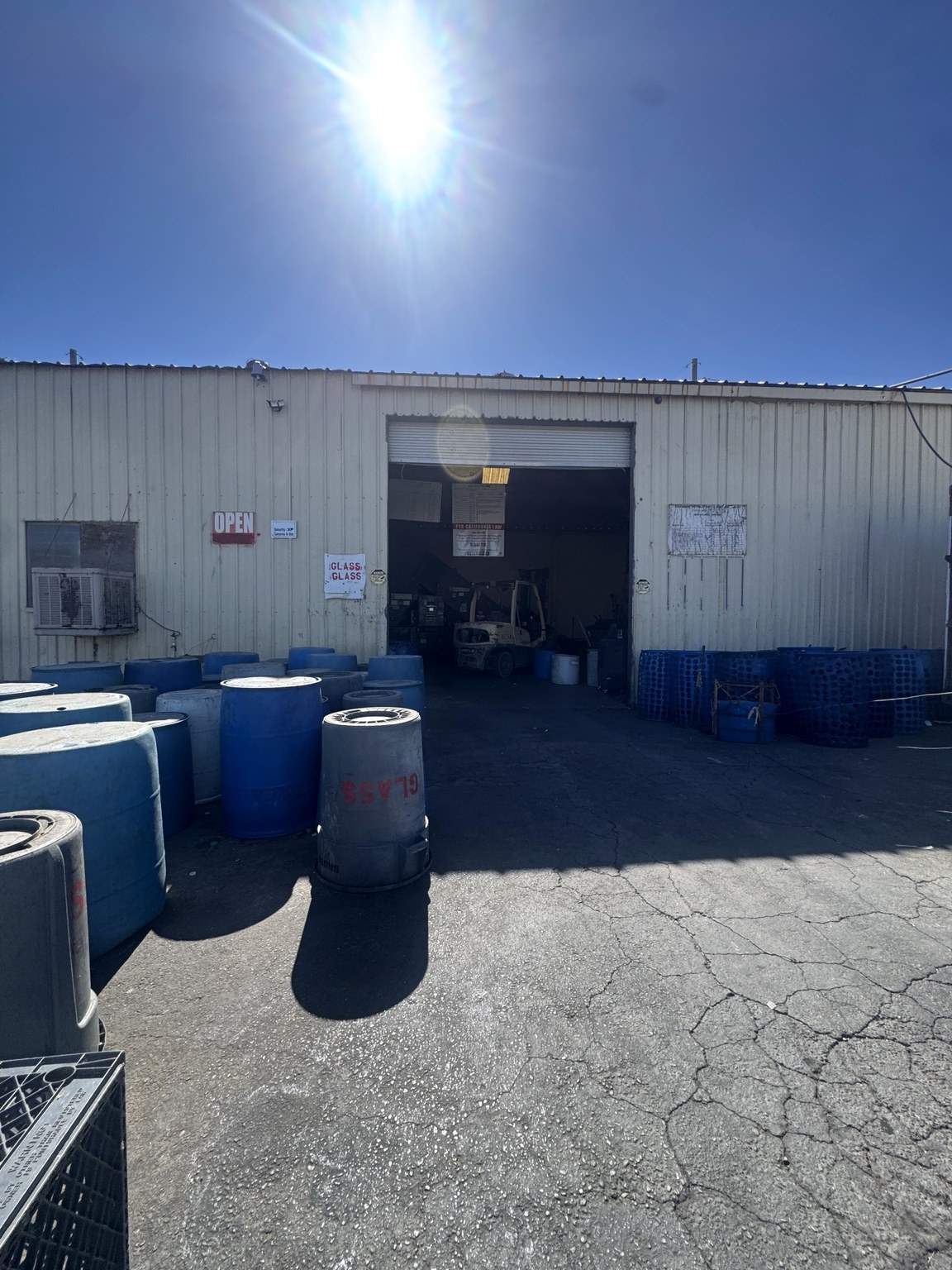 Front entrance of J&C Recycling